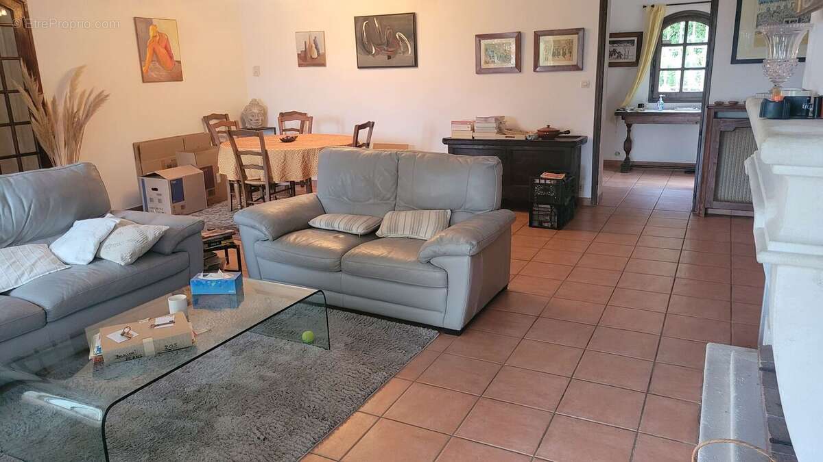 Maison à LE CASTELLET