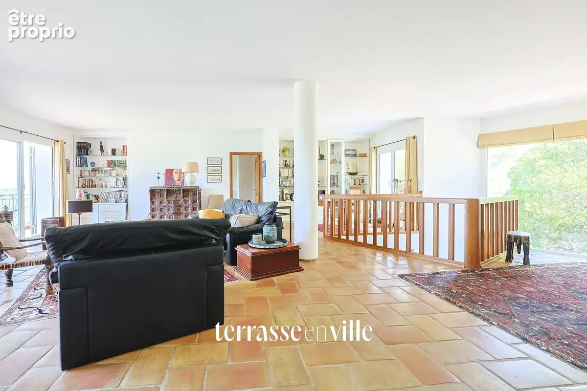 La ciotat - villa de caractere t6 - 270m2 - terrasse - parcelle 6000m2 - 1655000€ - photo 8