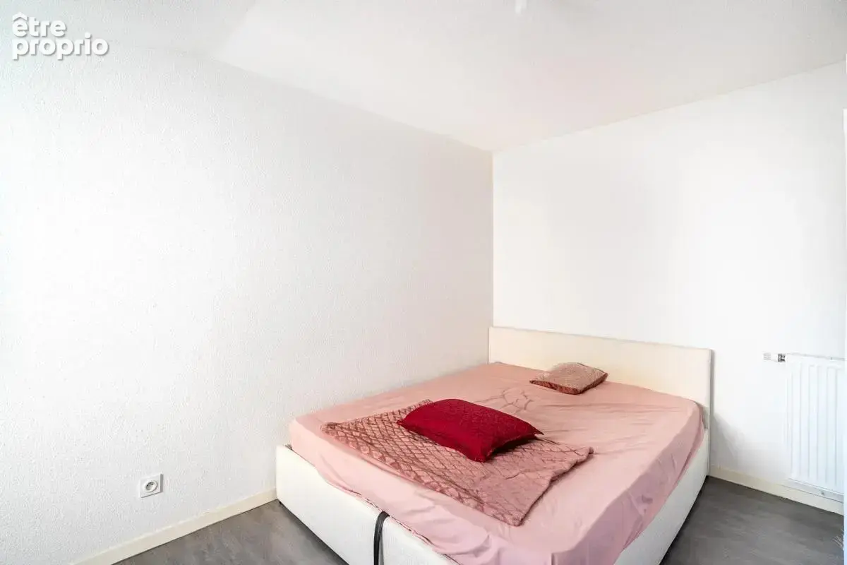 Appartement 2 pièces de 41 m² situé à Cenon - photo 5