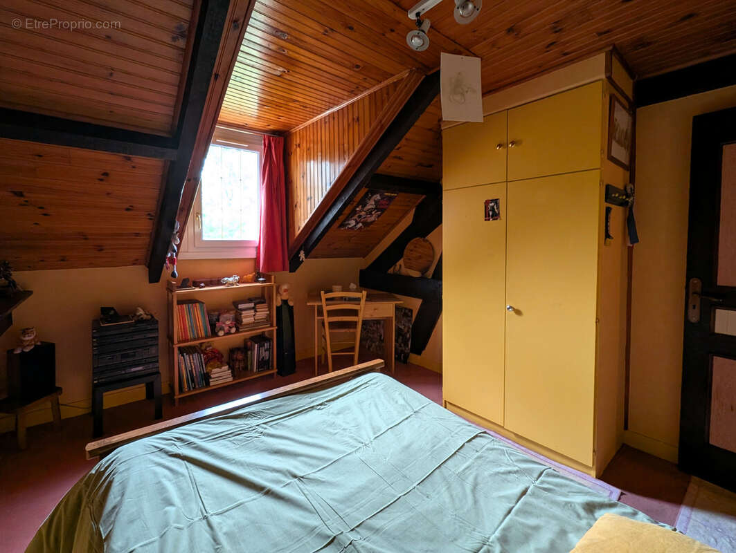 Maison familiale avec jardin à CHECY (45) - photo 15