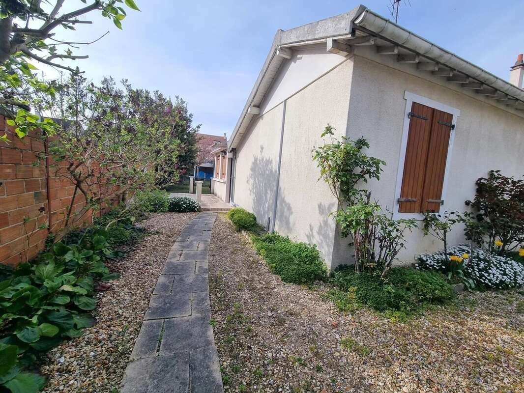 Maison à CROISSY-SUR-SEINE