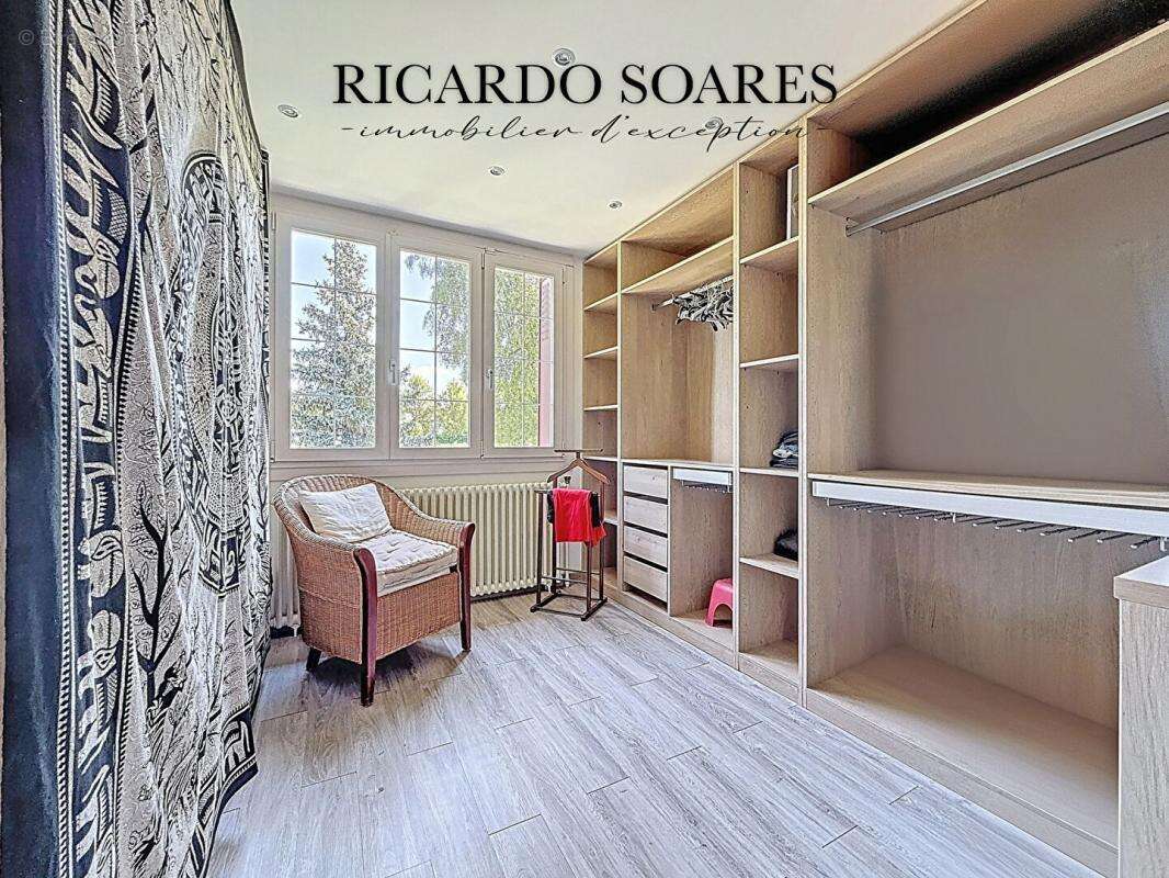 Maison à LE THILLAY