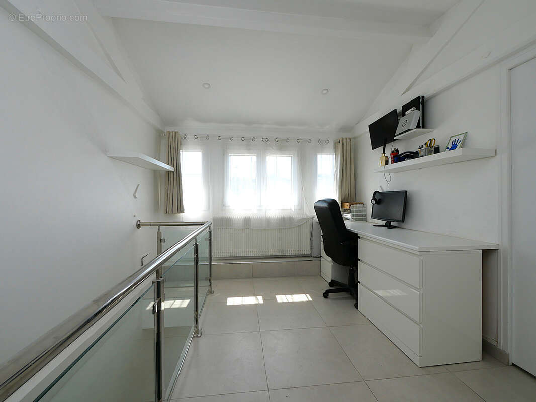 Maison à LE BLANC-MESNIL