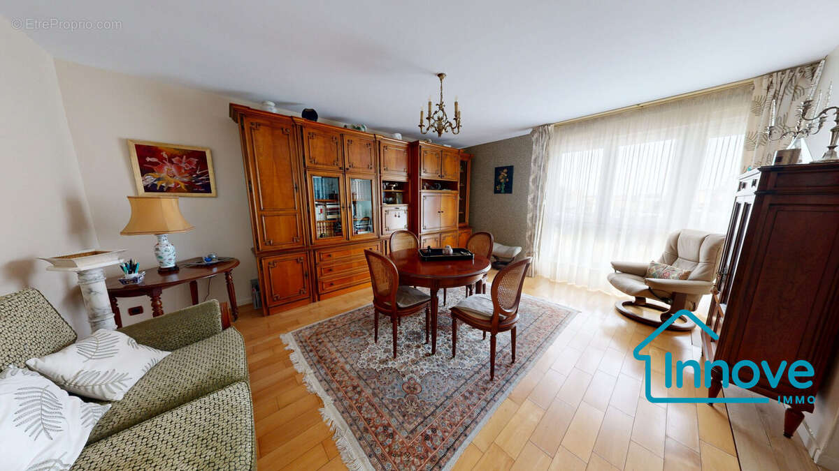 Appartement 87 m² à Rocquencourt  - photo 2