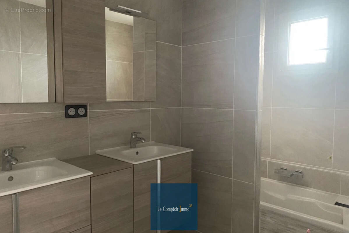 Maison à SAINT-LOUBES