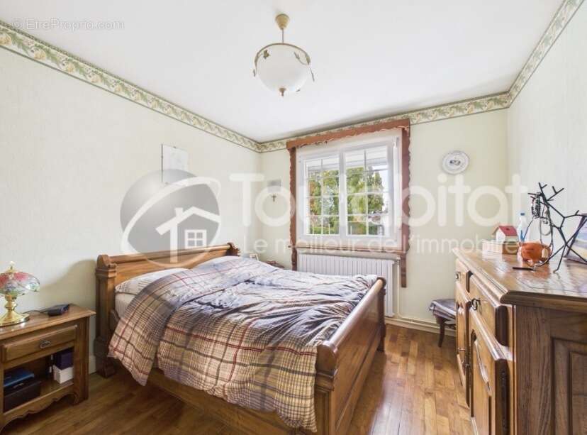 Maison à PRIX-LES-MEZIERES