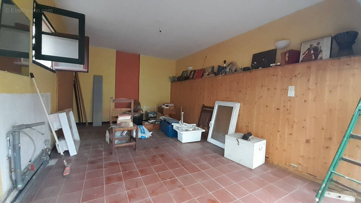 Parking à LA SEYNE-SUR-MER