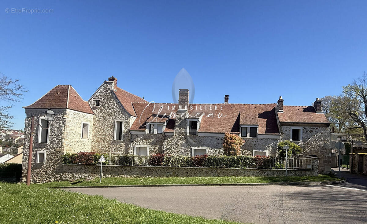 Maison à ECQUEVILLY