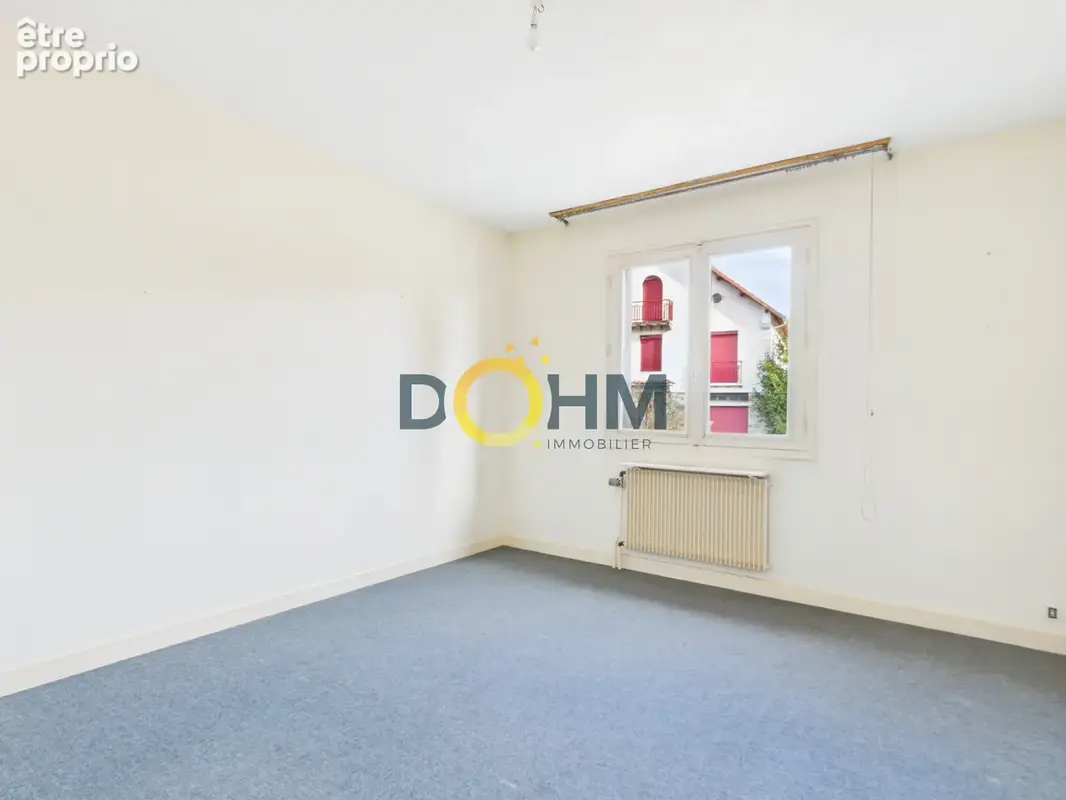 A vendre ambert proche centre grande maison familiale avec garage et jardin - photo 9