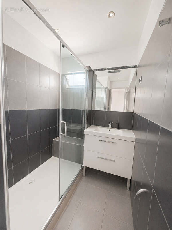 Appartement -belle de mai - 13003 marseille - photo 2