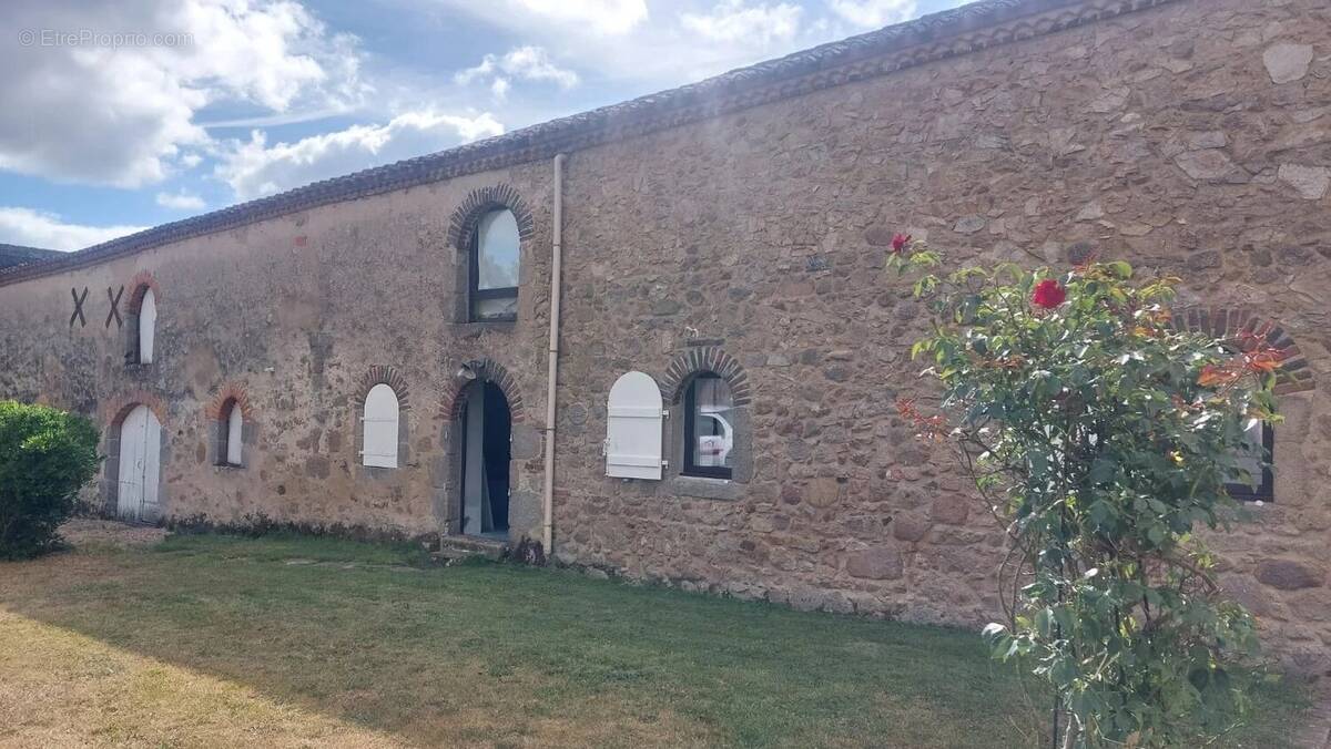 Longère à Nueil les Aubiers - photo 1