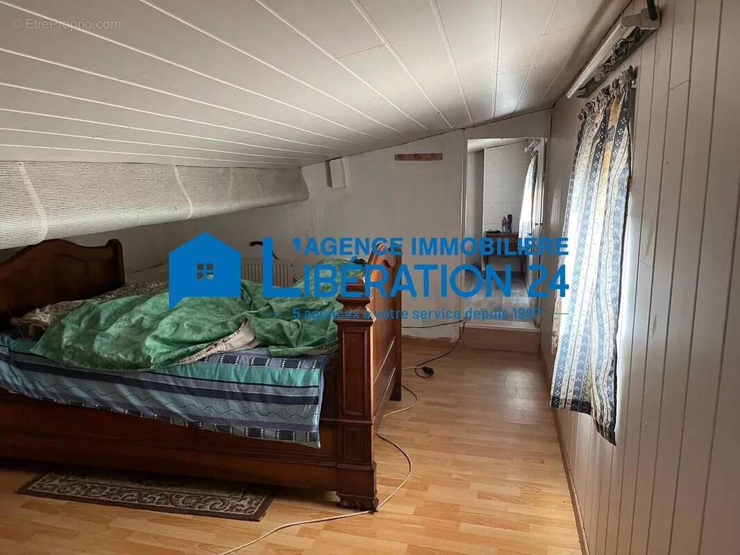 Maison à CHATEAUNEUF