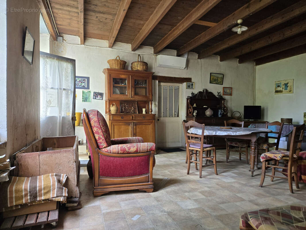Maison à BREUIL-MAGNE