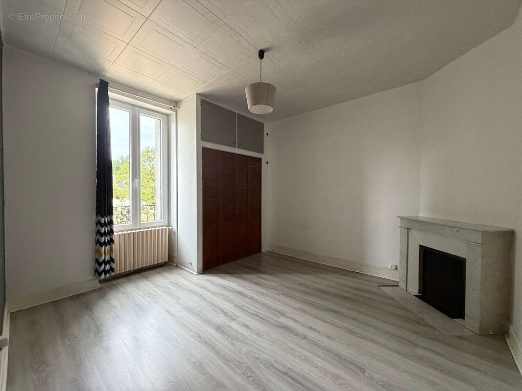 Maison 102 m² à Sainte-Lizaigne  - photo 4