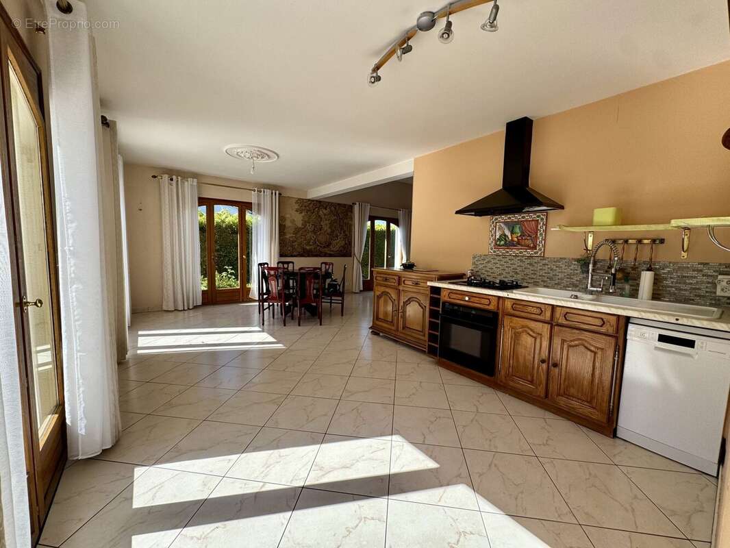 Maison 135 m² à Aulnoy-Lez-Valenciennes  - photo 5