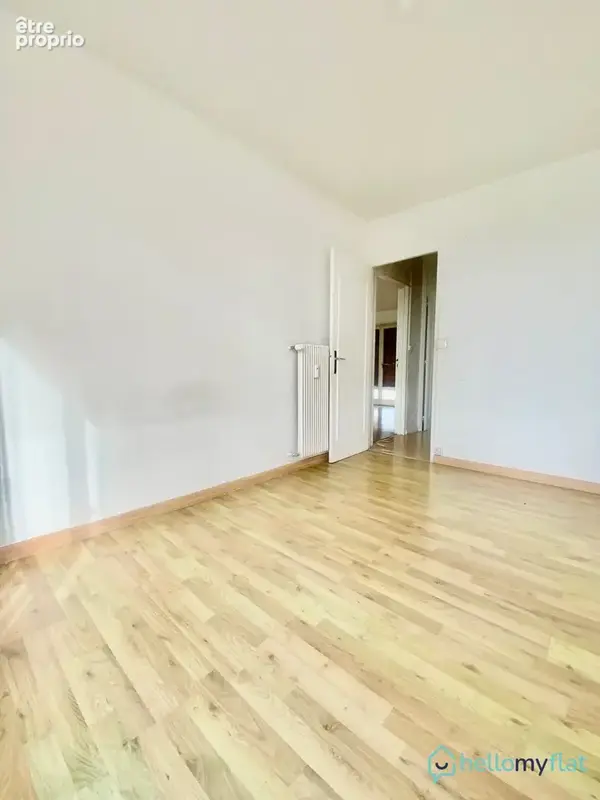 Appartement 4 pièces 75 m² à vendre à Reims (51100) - photo 3