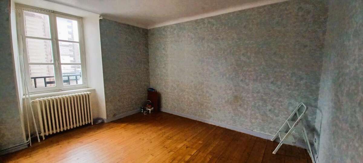 Appartement à RUYNES-EN-MARGERIDE