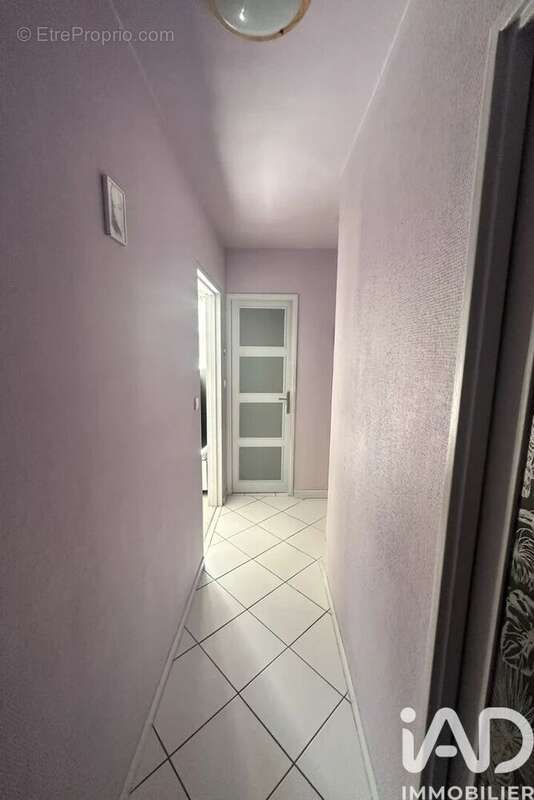 Photo 4 - Appartement à ELANCOURT