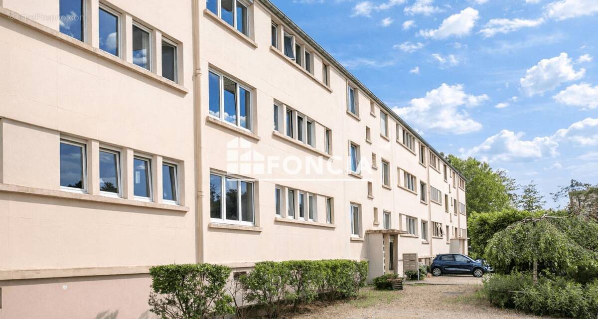 Appartement à DAMMARIE-LES-LYS