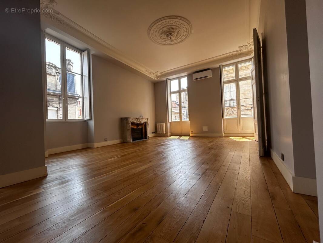 Appartement à BORDEAUX