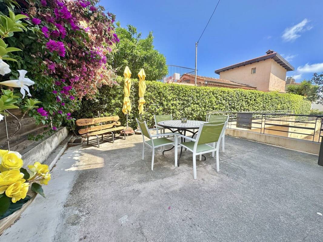 Appartement à ROQUEBRUNE-CAP-MARTIN