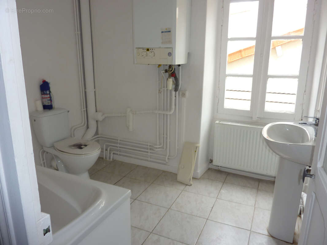 Maison à MONTMORILLON