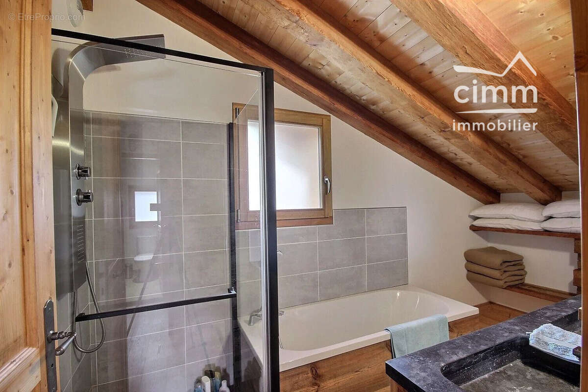 Maison 73 m² à Morillon  - photo 4