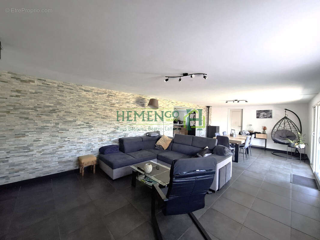 Maison à VIODOS-ABENSE-DE-BAS