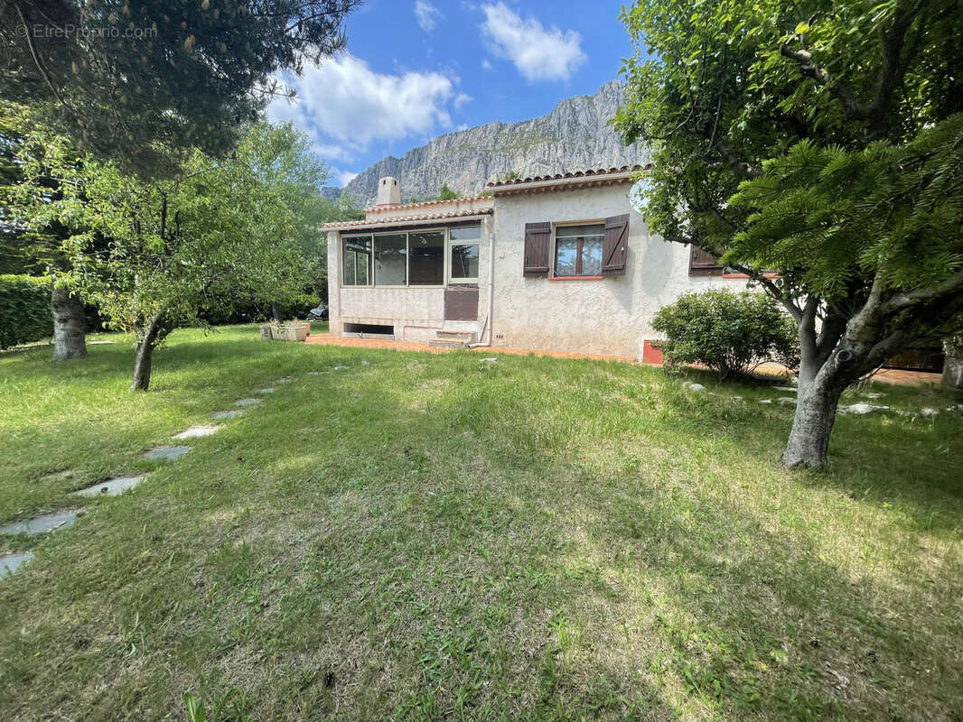 Maison à SERANON