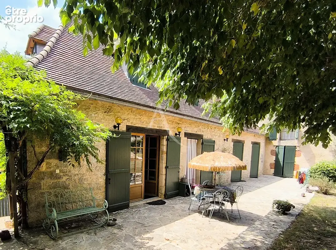 Maison familiale, Les Junies 6 à 8 chambres sur 329m² + piscine - photo 2