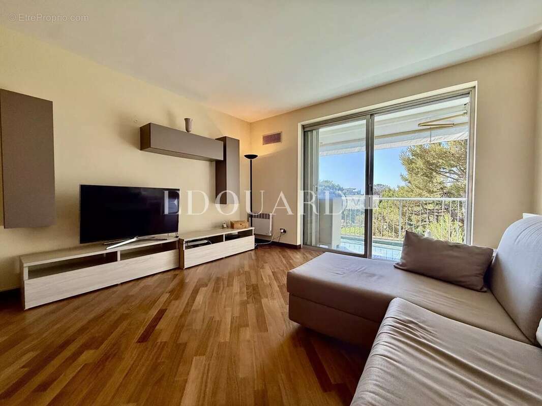 Appartement à ROQUEBRUNE-CAP-MARTIN