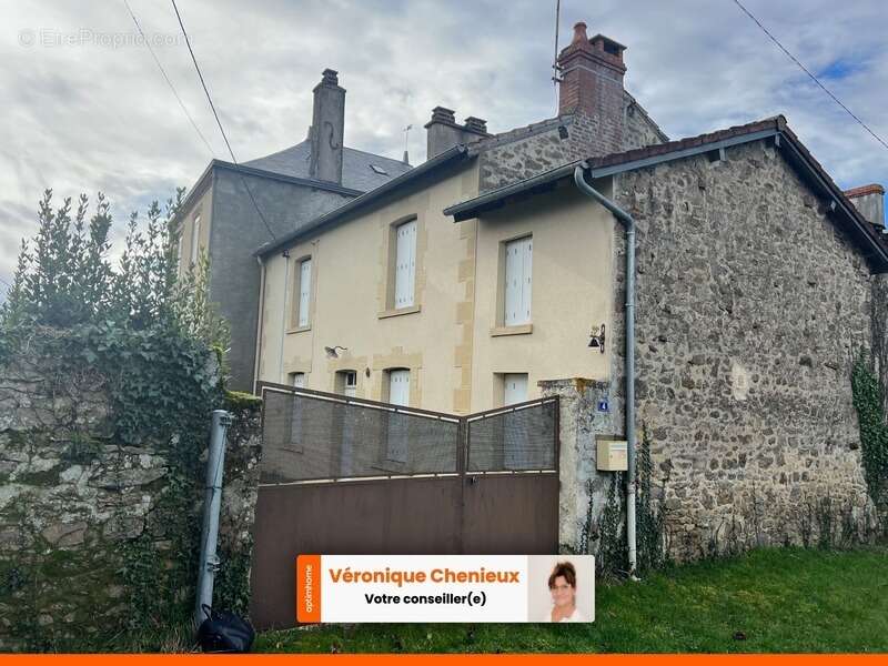 Maison à DOMPIERRE-LES-EGLISES