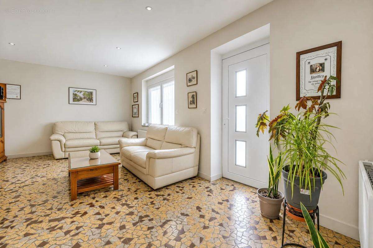 Maison 7 pièces 148 m² à Reignac avec jardin - photo 8