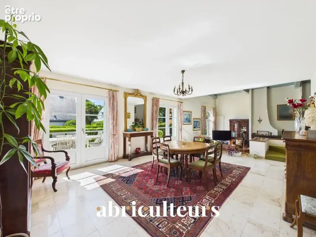 belle propriété au calme avec piscine et un vaste terrain en vente à Orvault (44700) - photo 3
