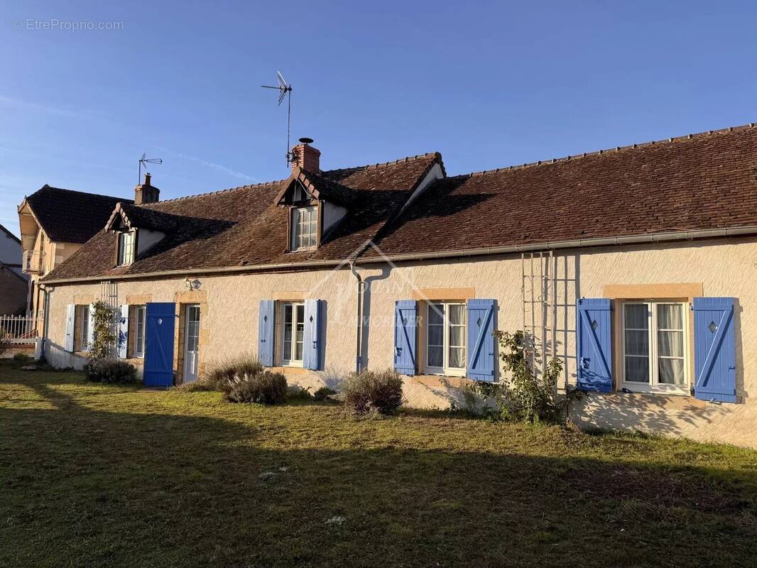 Maison à GANNAY-SUR-LOIRE