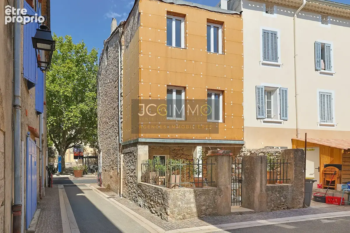 Maison T7 rénovée + Remise + Cour extérieur - photo 1