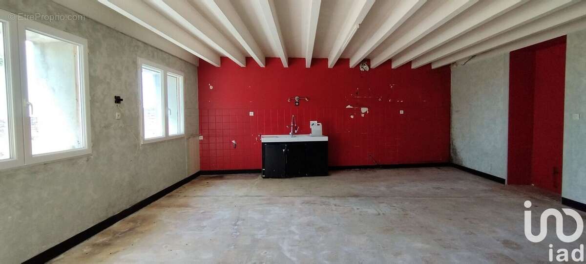 Photo 6 - Maison à NEUVICQ-LE-CHATEAU