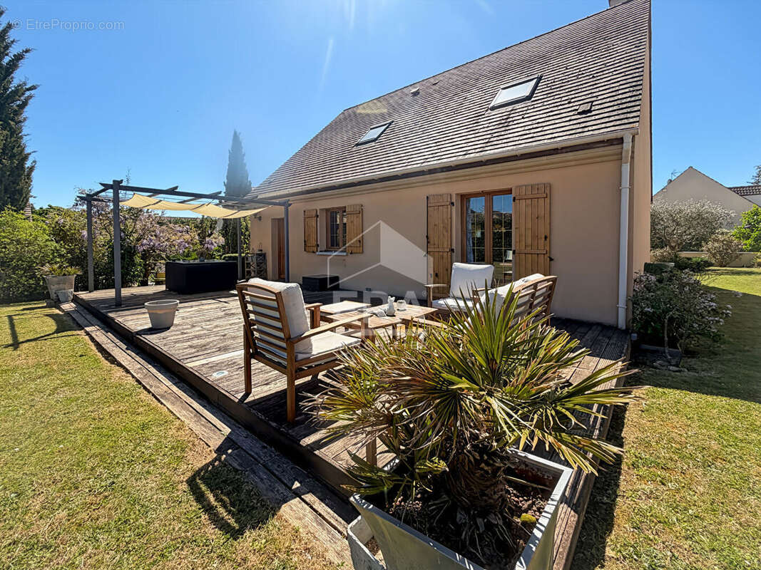 Maison à SAINT-FARGEAU-PONTHIERRY