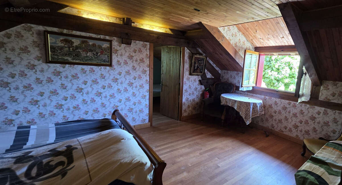 Maison à CHATELUS