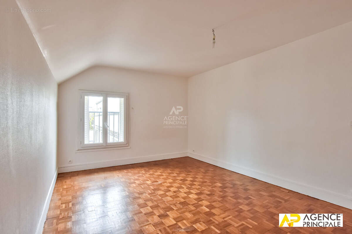 Appartement à MAISONS-LAFFITTE