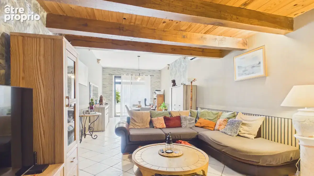 Ensemble immobilier en pierre avec gîte, maison principale, roulottes et piscine près de Cajarc - photo 28
