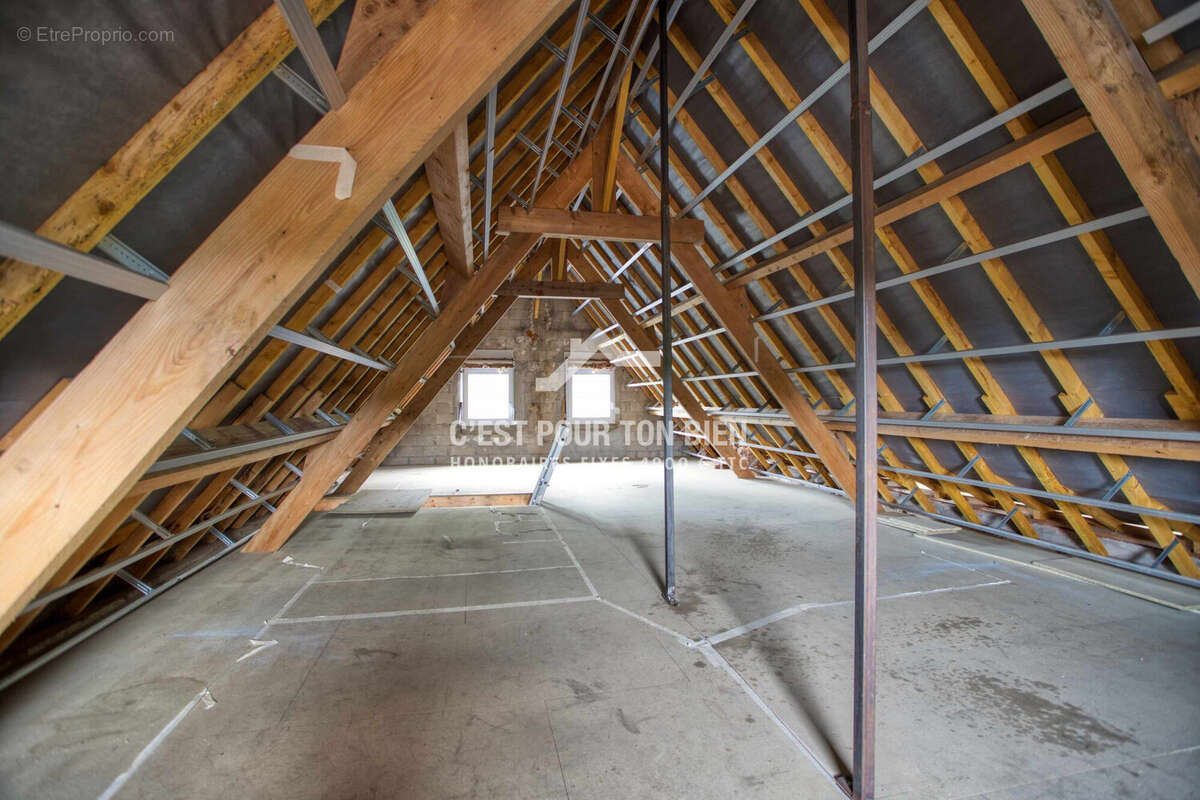 Maison à BUYSSCHEURE