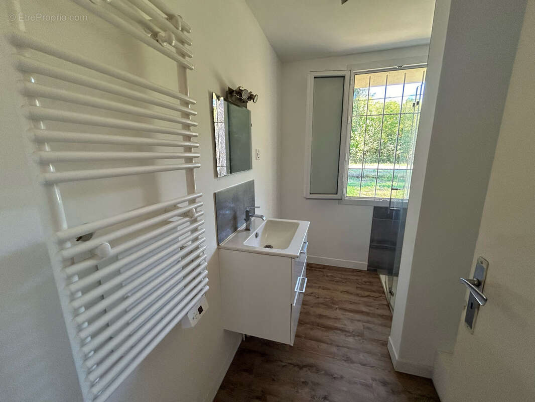 Maison à CHAMPCEVINEL