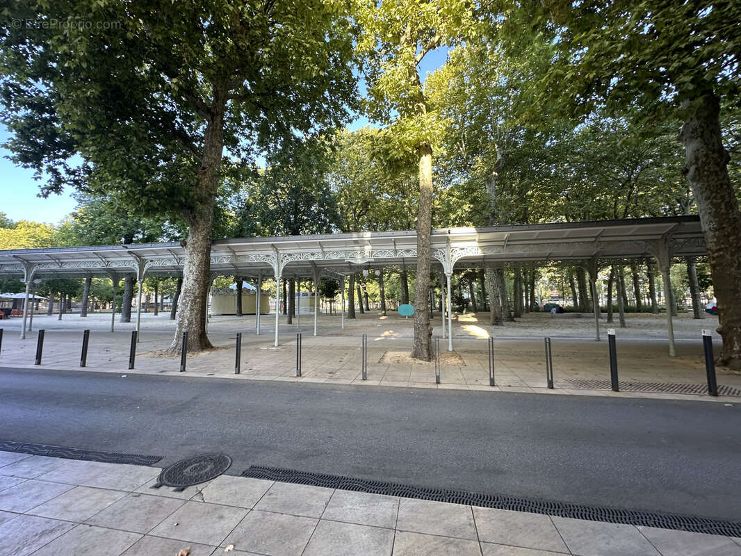 Place de parking couverte / triangle d'or - photo 8