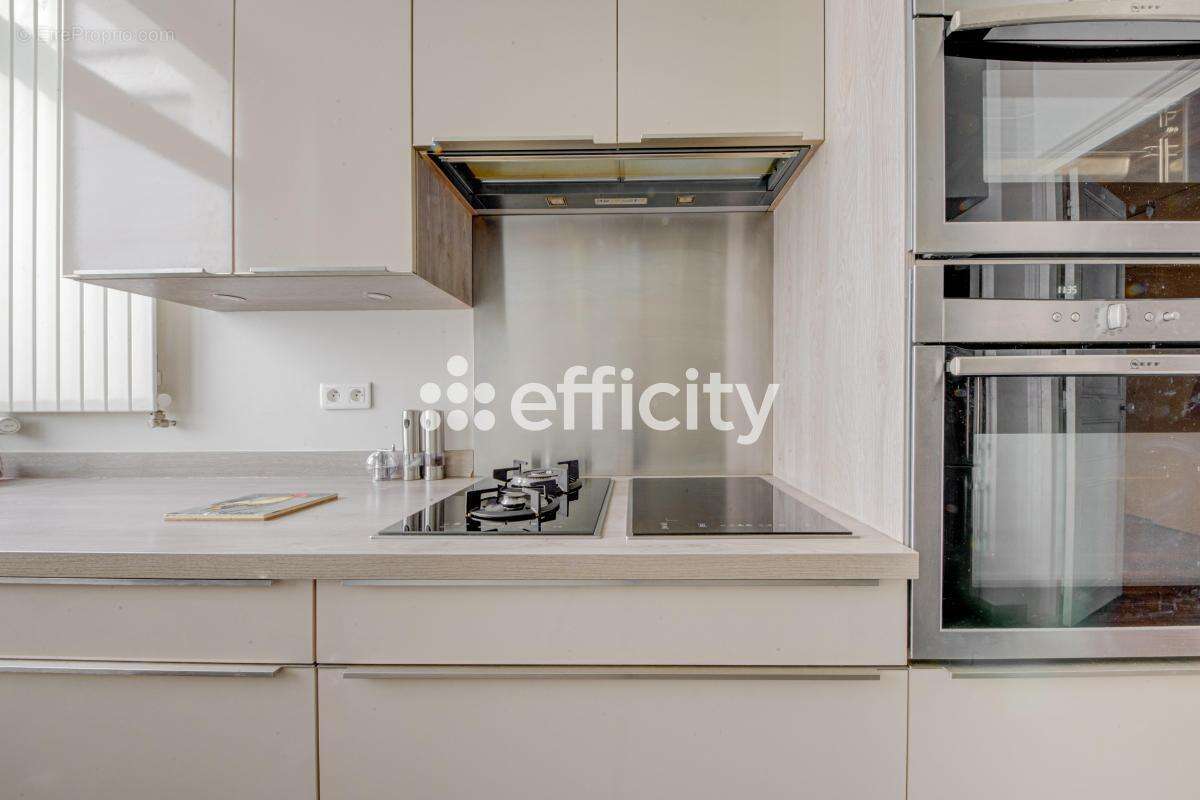 Appartement à PARIS-7E