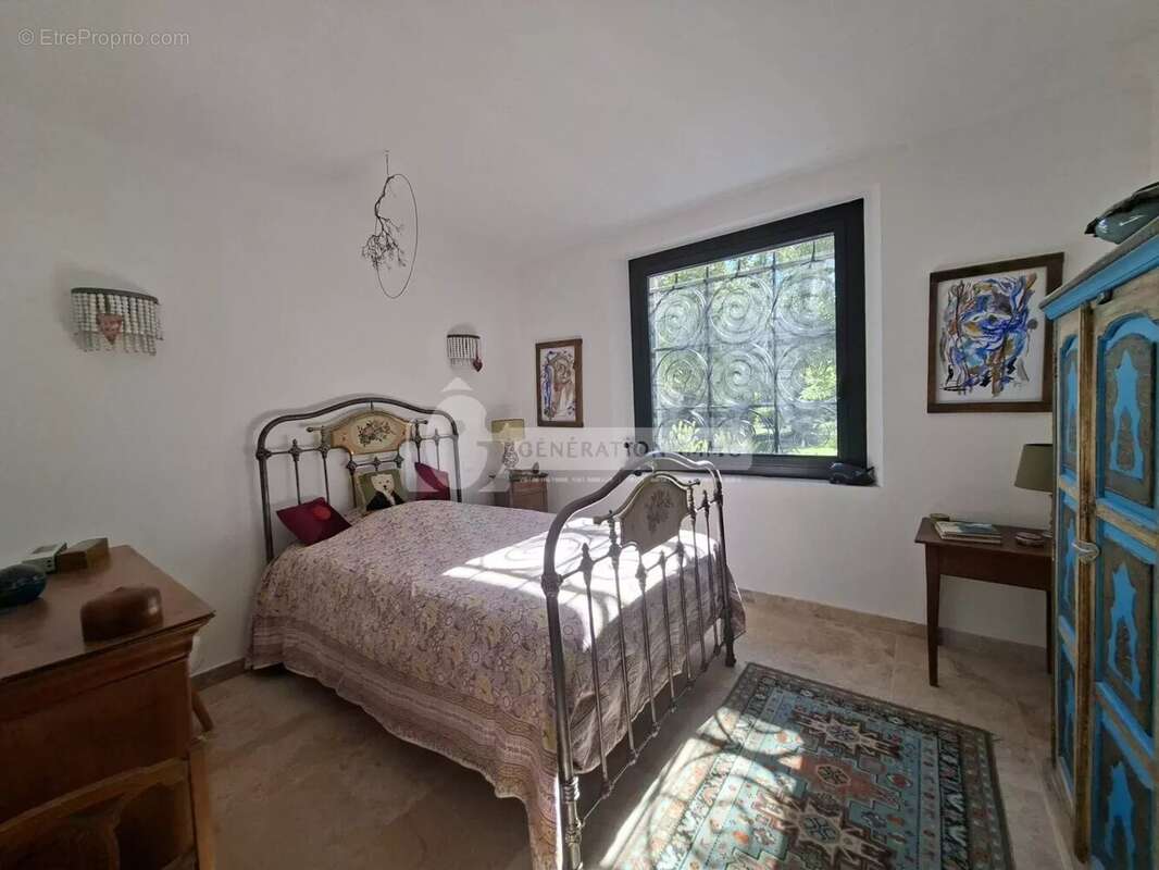 Maison à FONTVIEILLE