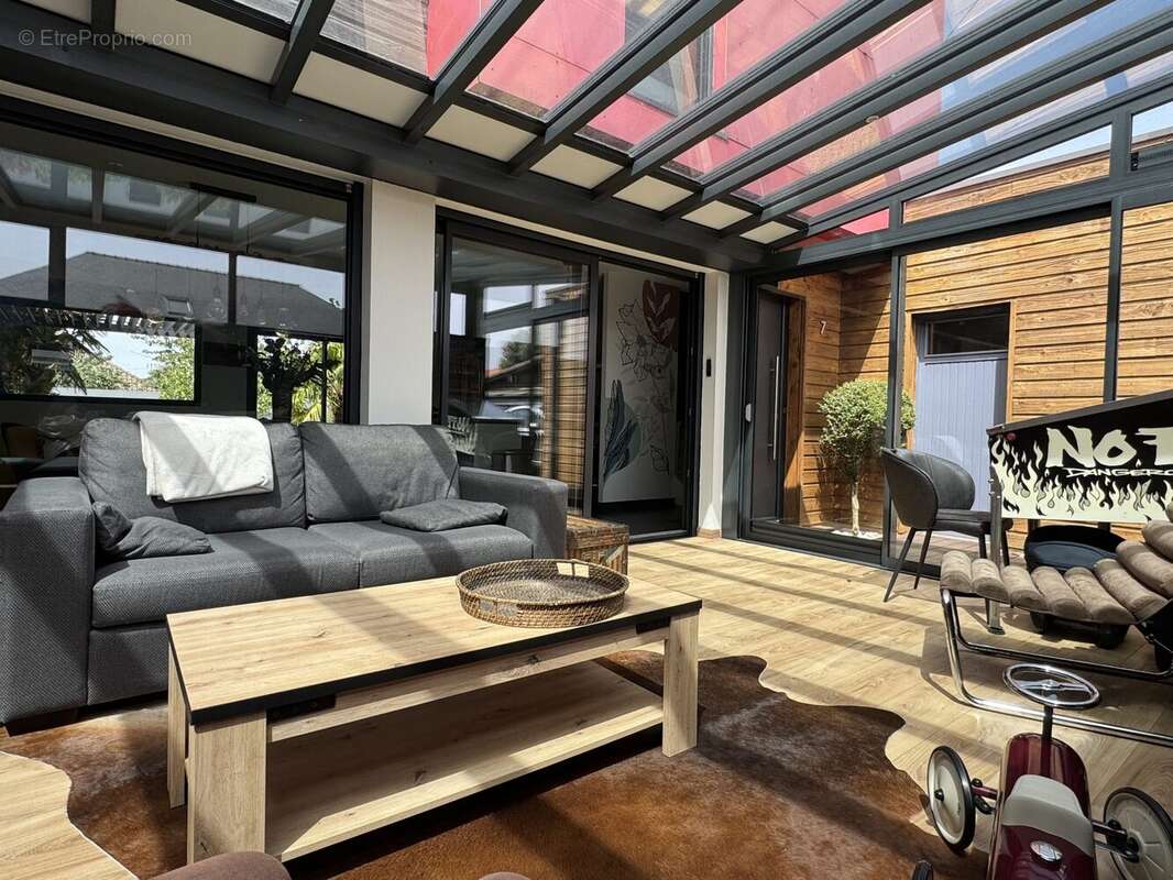Maison 124 m² à Saint-Sebastien-Sur-Loire  - photo 4