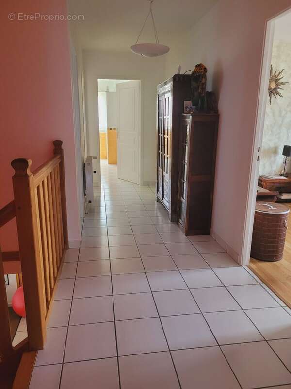 Maison 285 m² à Vironvay  - photo 9
