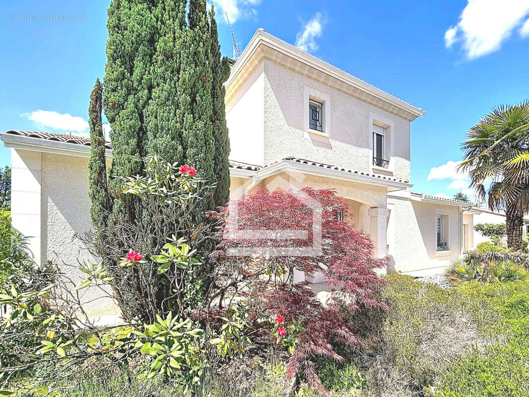 Maison à SAINT-MEDARD-EN-JALLES