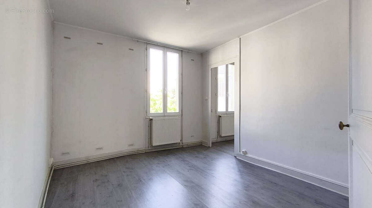 Ens. LOCATIF, 76m2, 2 Garages, COGNAC - photo 2